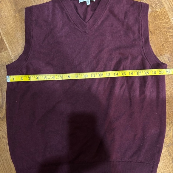 Turnbury Merino Wool Vest Men’s XL Burgundy Sleeveless Sweater - Picture 2 of 5